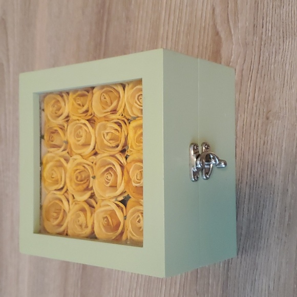 Keepsake box - Picture 1 of 6